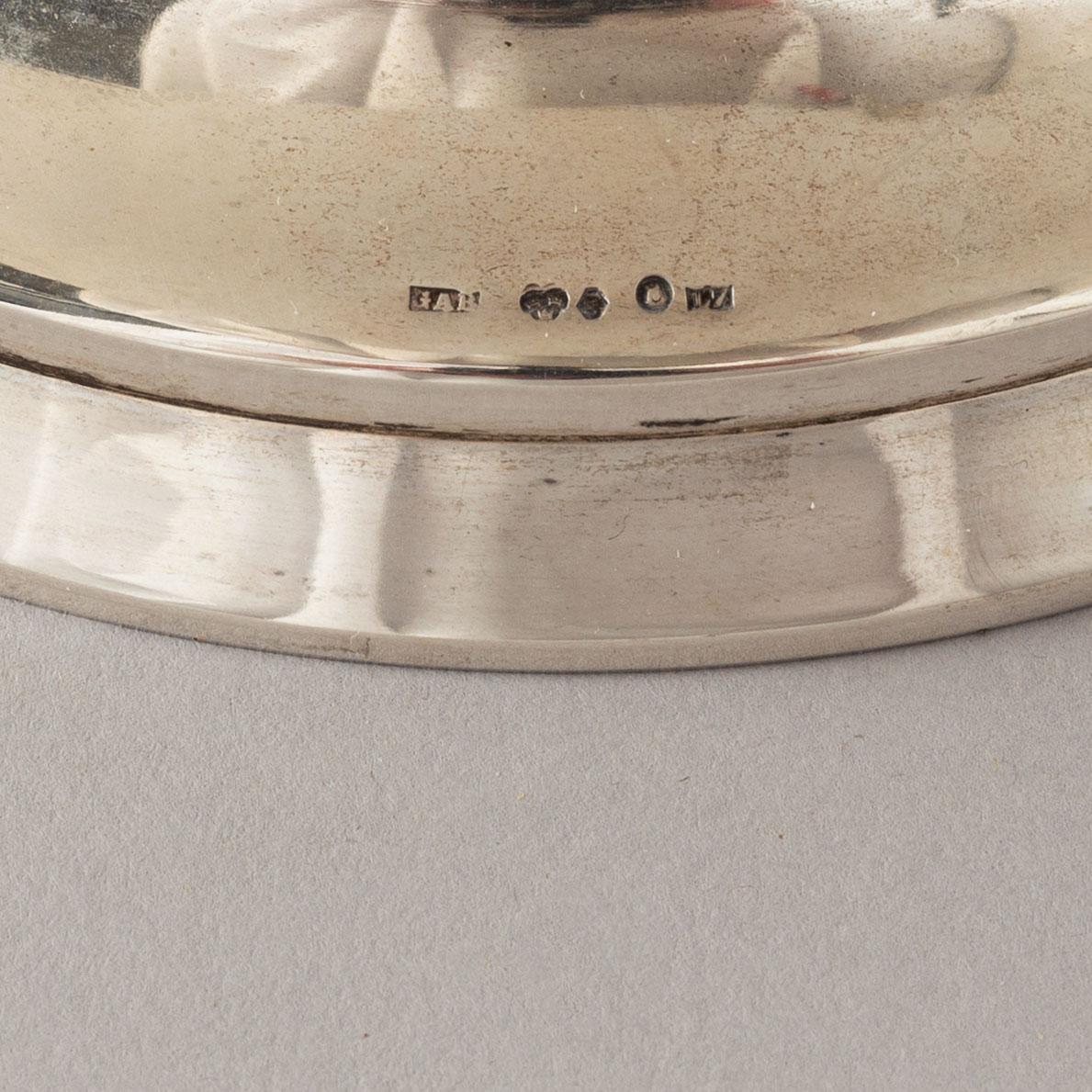 A silver bowl on foot from GAB, Stockholm, 1913.
