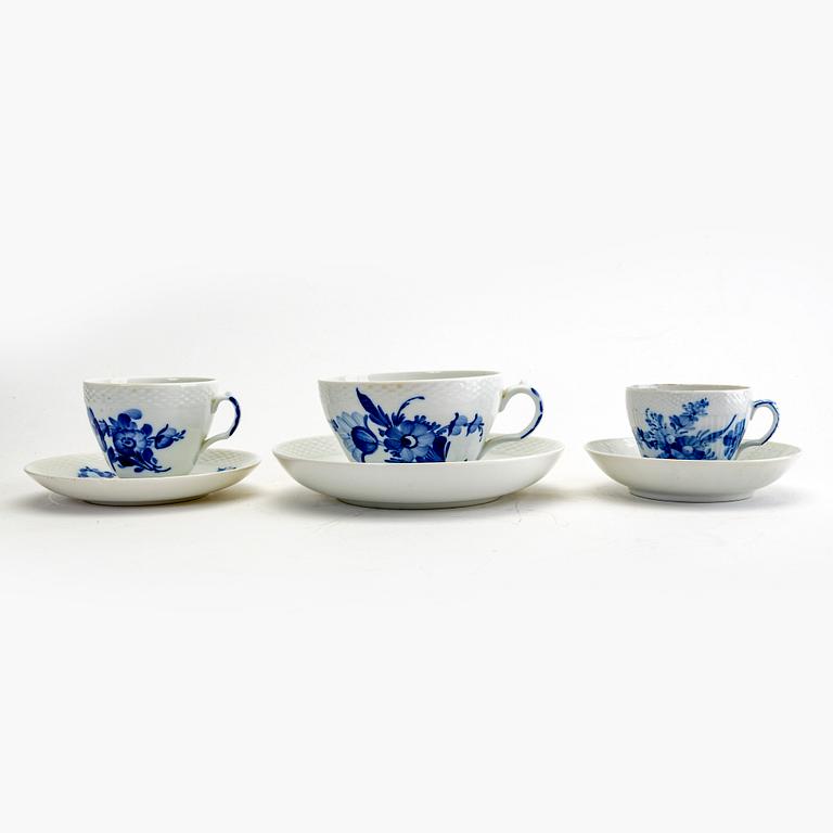 A 63 pcs Blå Blomst service from Royal Copenhagen later part of the 20th century.