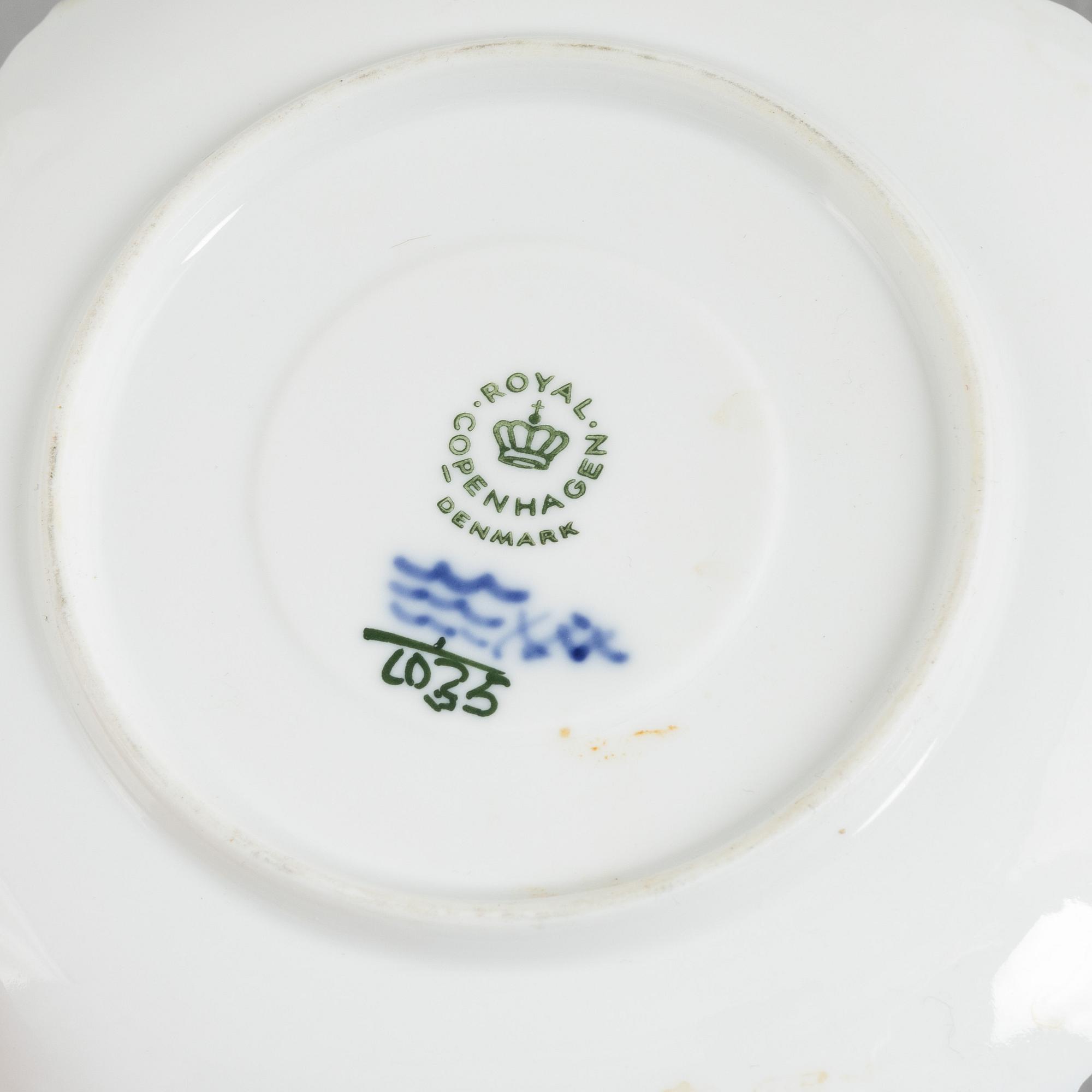 Royal Copenhagen, 21 pieces of "Blue Fluted" porcelain, Denmark, 20th century.