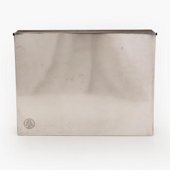 Tapio Wirkkala, A silver lidded box, Kultakeskus, Hämeenlinna 1976.