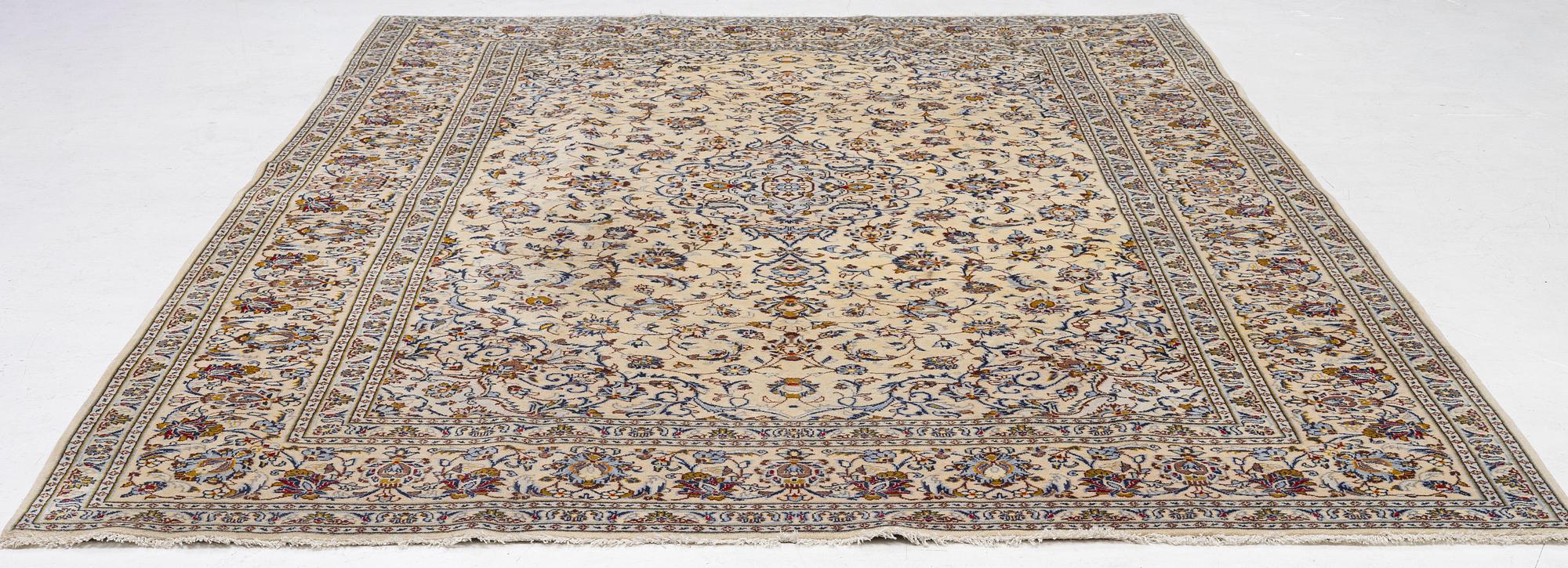 Carpet, Keshan, approx. 355 x 245 cm.