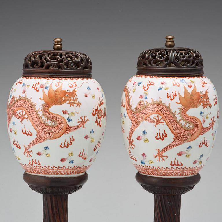 A pair of Chinese lanterns, early 20th Century.