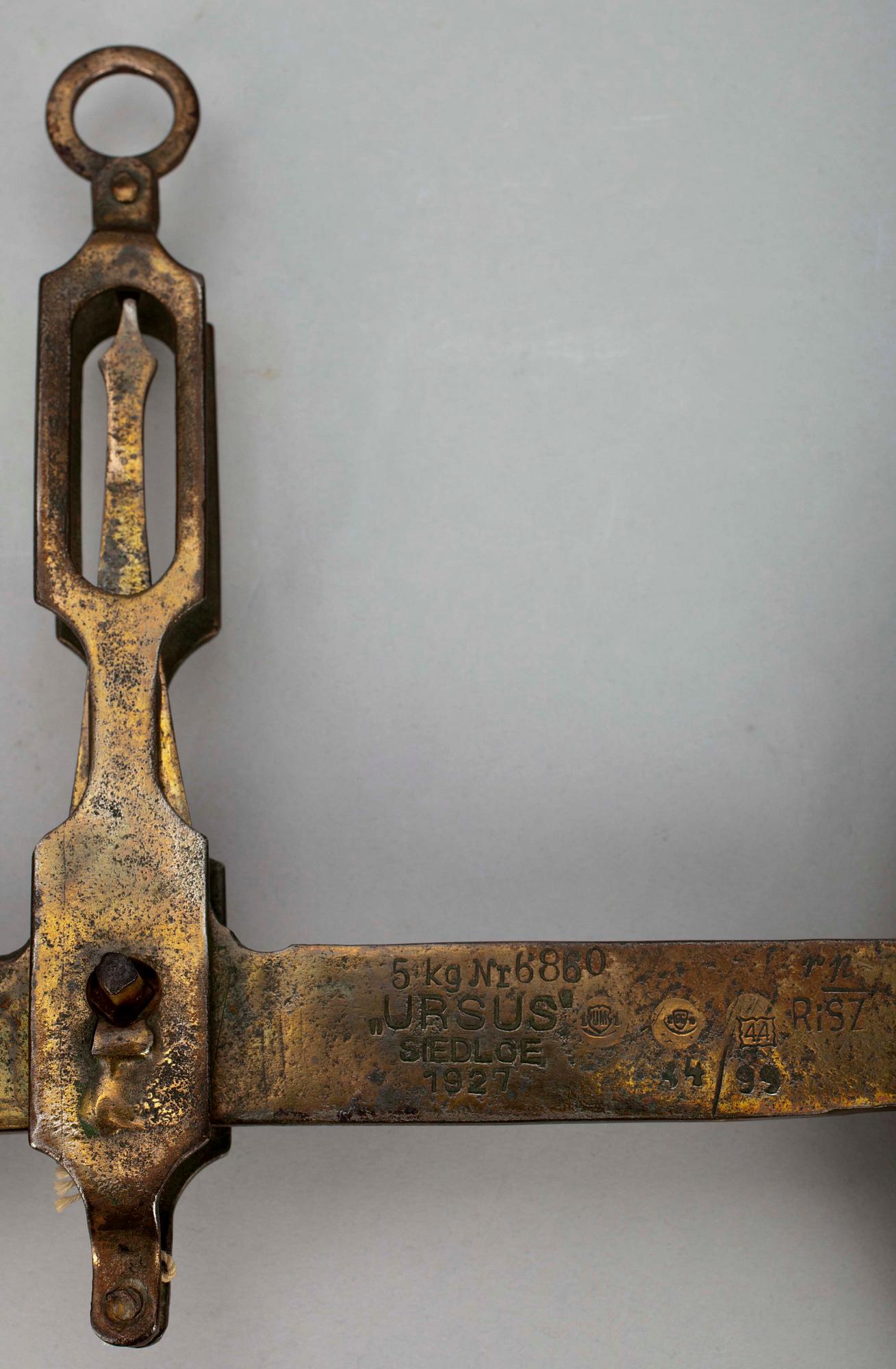 BALANSVÅG, mässing, märk, Ursus siedlce 1927. 5 Kg Nr. 6860.