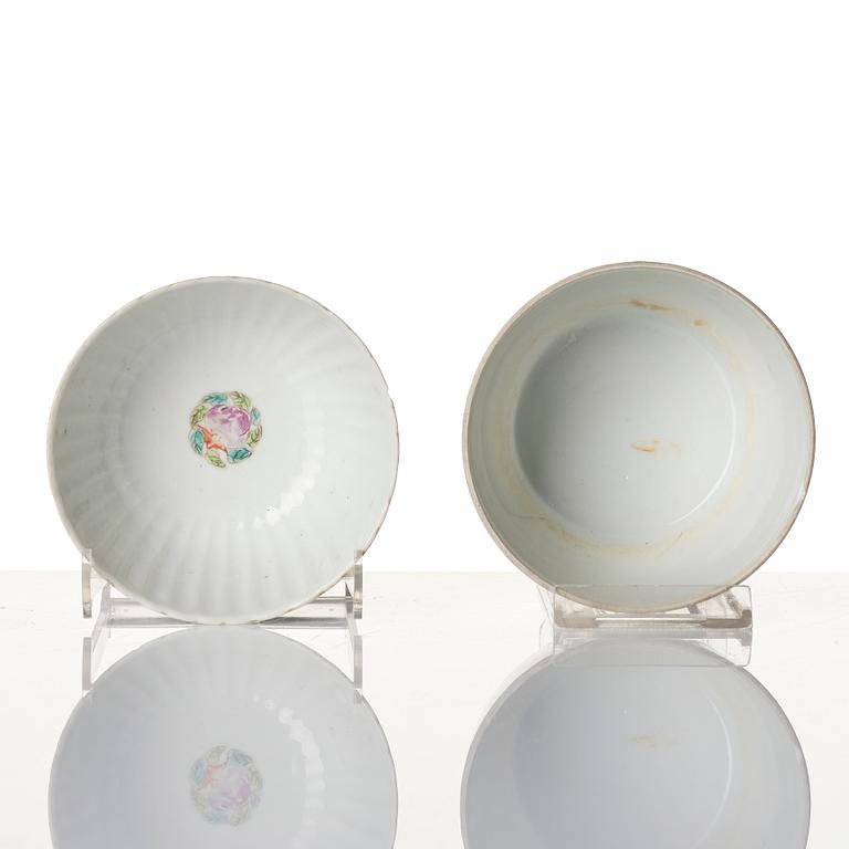 Parti, sex delar, porslin. Sen Qingdynasti/tidigt 1900-tal.