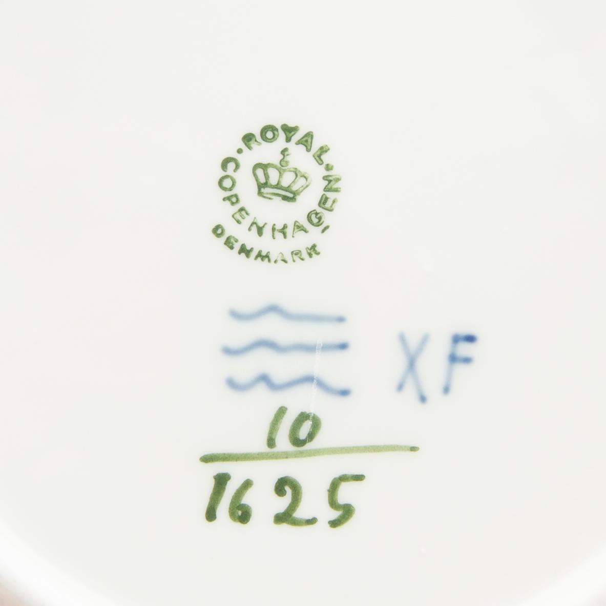 A 41 pcs Blå Blomst porcelain service Royal Copenhagen.