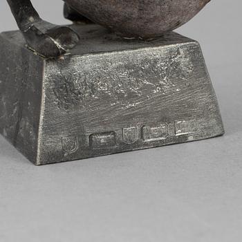 A sculpture by Henry Gustafsson.