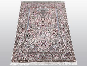 Matto, Qum Silk, ca 124 x 77 cm.