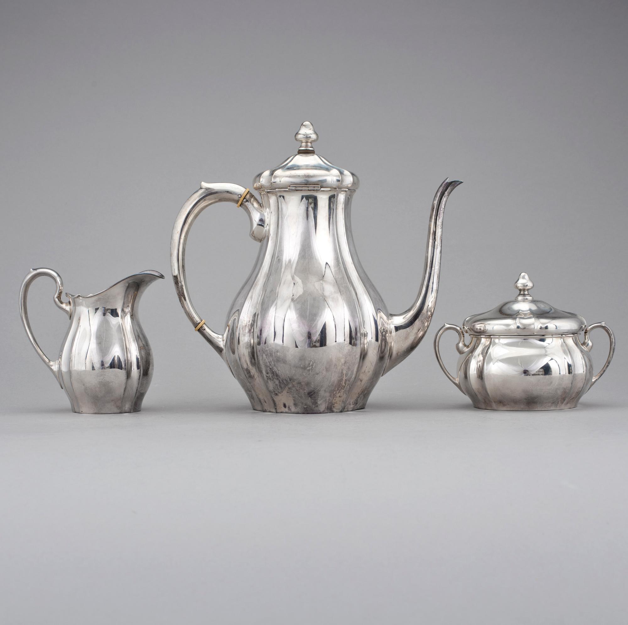 KAFFESERVIS, 3 delar, silver, troligen Tyskland. Vikt 1100 g.