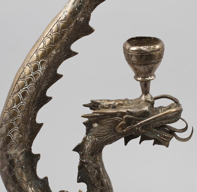 KANDELABRAR, 2 st, vitmetall, orientaliska, sent 1900-tal/modern tillverkning.