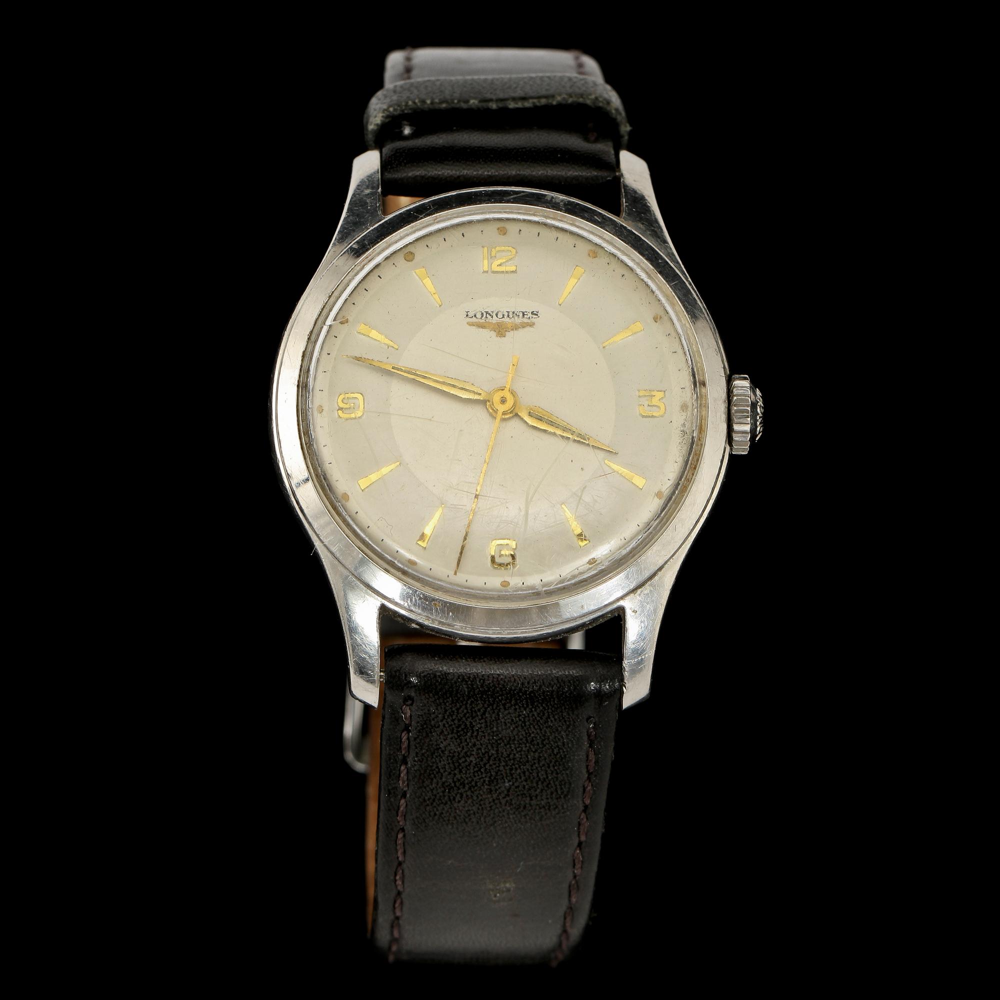 HERRARMBANDSUR, 2 st, stål, Longines och Omega, 1900-tal.