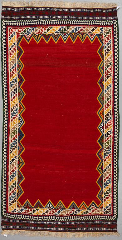 A RUG, Kashgai kilim, ca 245 x 138 cm.