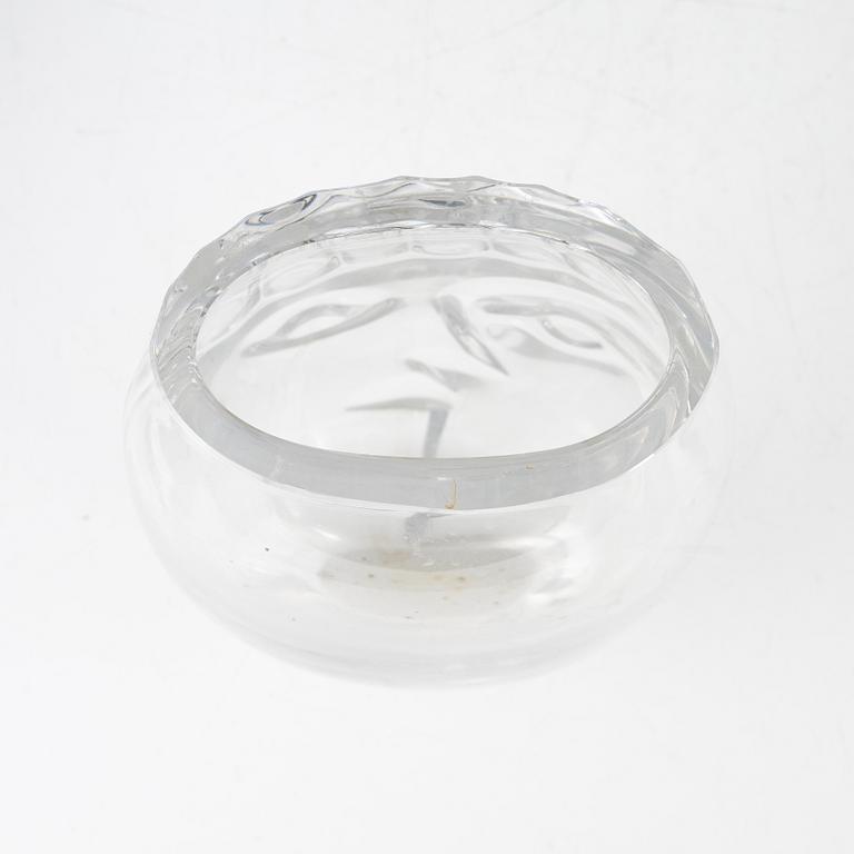 Glasföremål, 4 st, bl.a. Martti Rytkönen och Kjell Engman, Orrefors samt Kosta Boda.