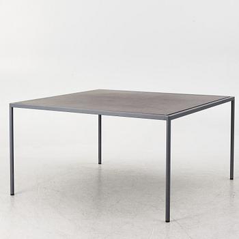Jonas Bohlin, a dining table.