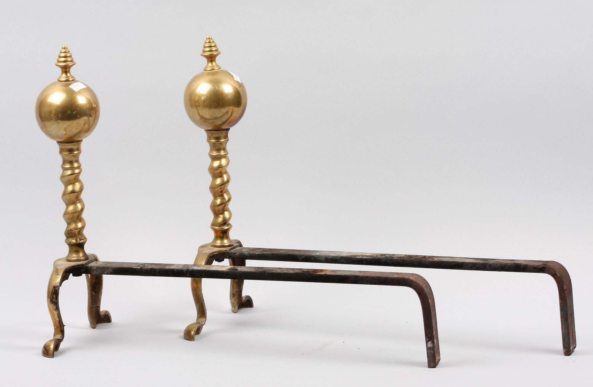 ELDHUNDAR, ett par, mässing och järn, 1800/1900-tal.