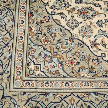 A KESHAN RUG, ca 300 x 200 cm.