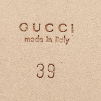 SKOR, ballerinas, Gucci.