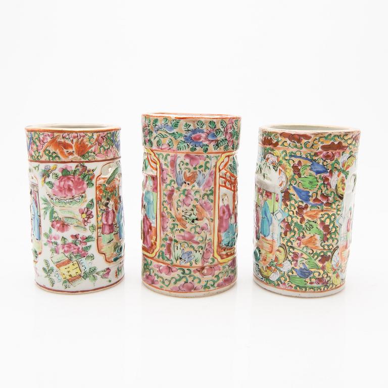 A porcelain set, 8 pieces, Canton, 19th century, China.