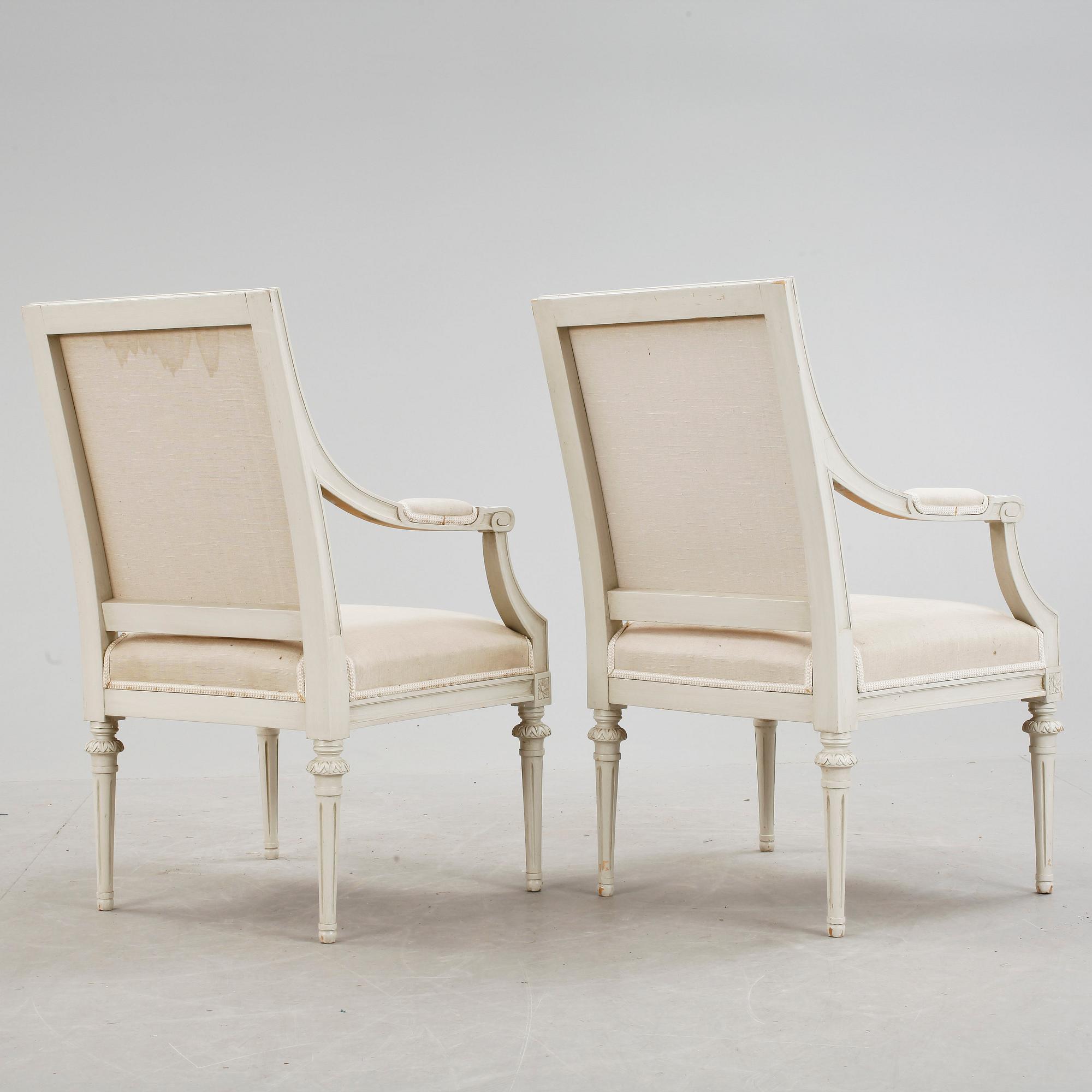 KARMSTOLAR, ett par, gustaviansk stil, 1900-talets första hälf.