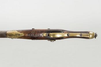 FLANKÖRPISTOL, med slaglås, 1800-tal, märkt 1816.