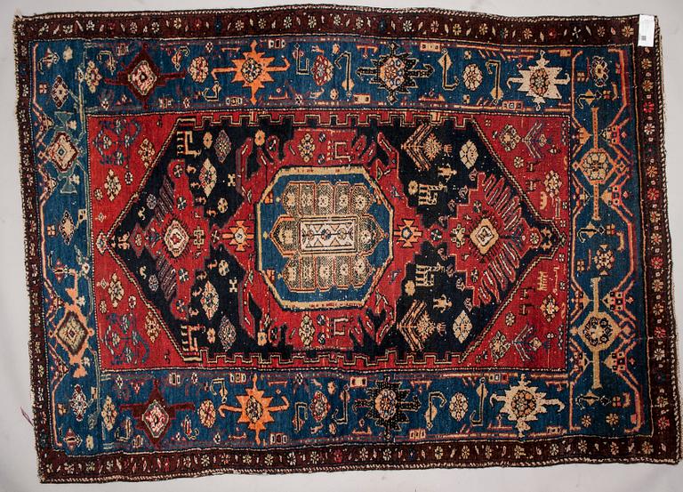 MATTA, antik, Iran, troligen Hamadan. Ca 186 x 136 cm.