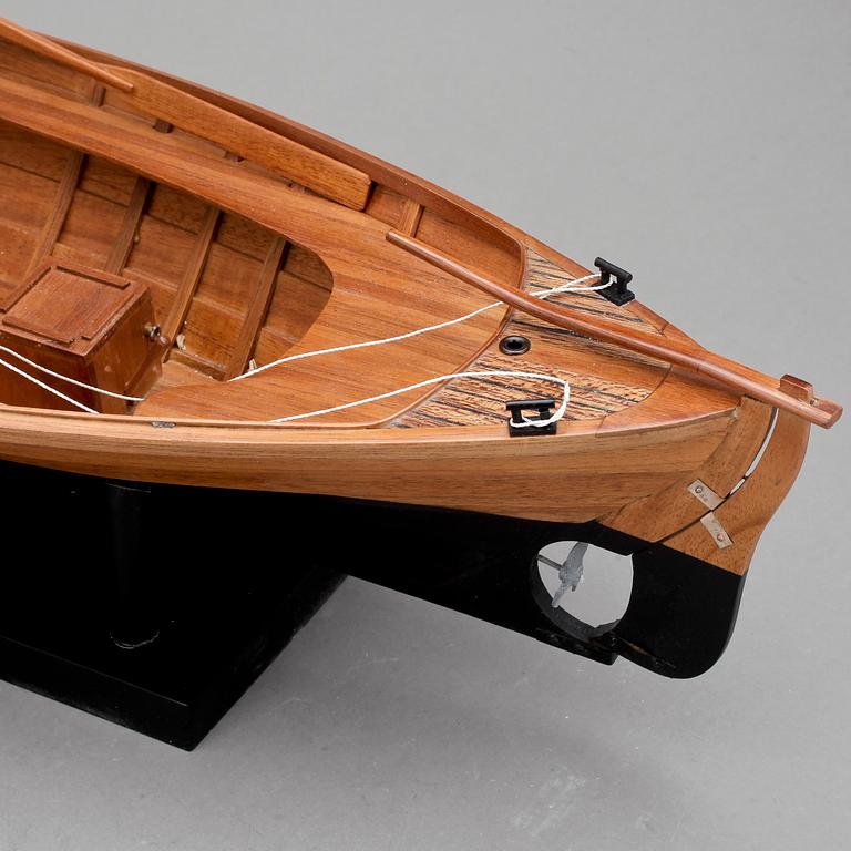 MODELLBÅT, trä, "Smålandssnipa", i modern tillverkning.