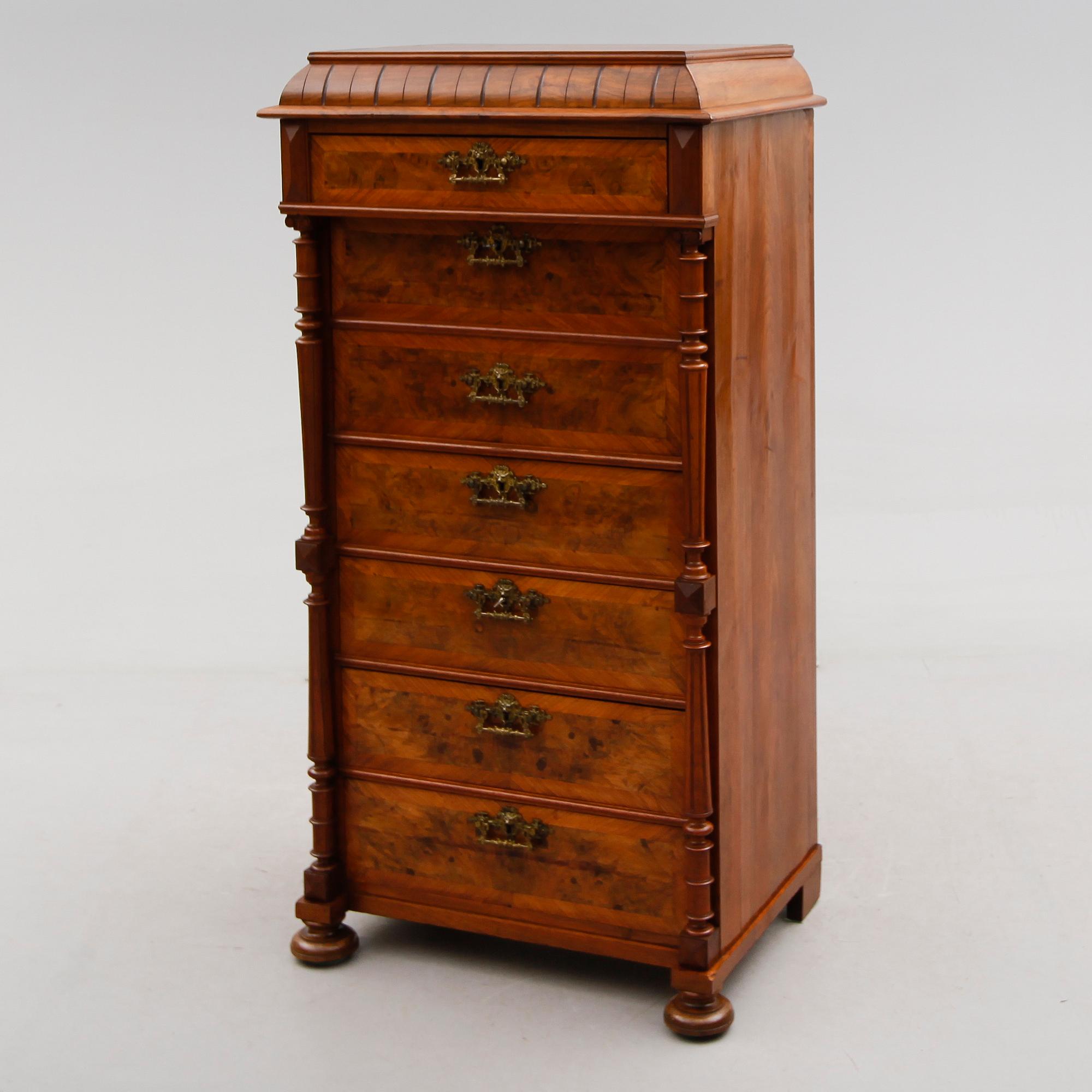 CHIFFONJÉ, 1800-talets andra hälft.