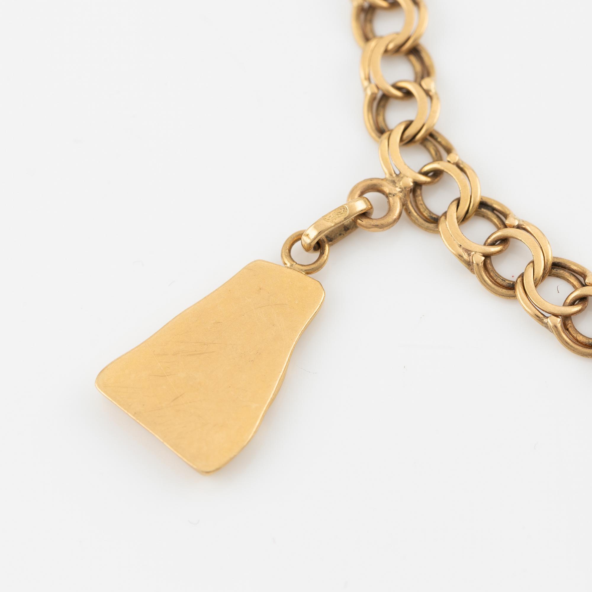 Armband, 18K guld, med berlocker.