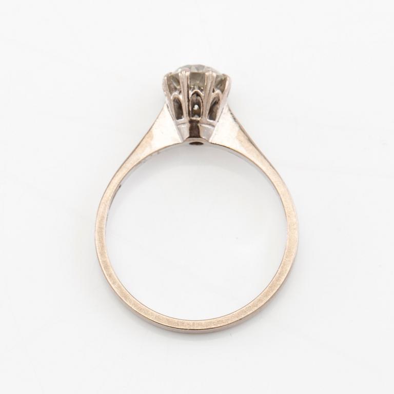 Solitaire ring in 18K white gold with a Very Faint Light Green diamond approximately 1.10 ct.