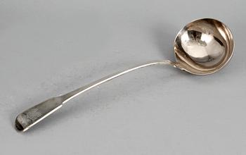 SOPPSLEV, silver, London 1808. Vikt ca 231 gram.