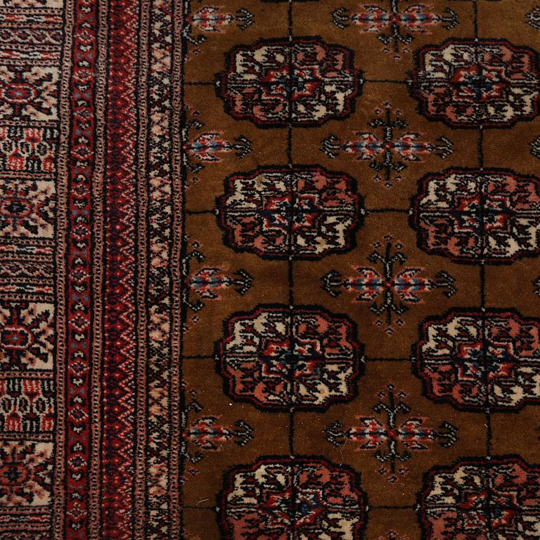 MATTA, turkmen, 1900-talets senare del, 250 x 148 cm.