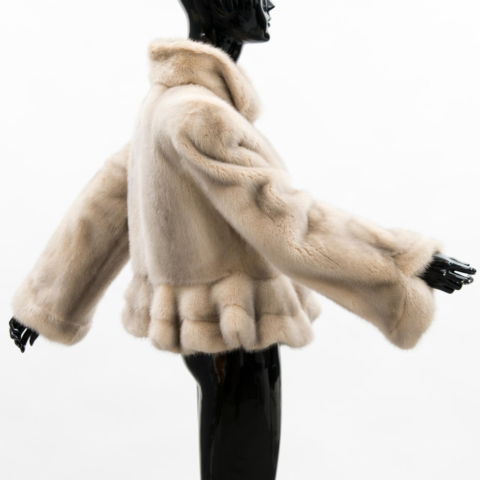 PÄLSJACKA, mink, Ajatar, Finland, storlek L.