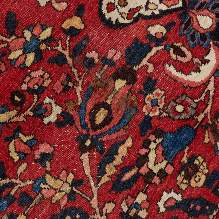 A Bakhtiari carpet, c. 305 x 205 cm.