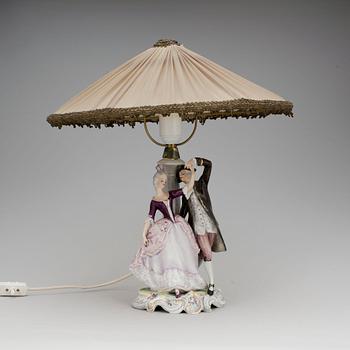 BORDSLAMPA, porslin, 1900-talets mitt.