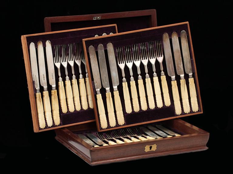 FÖRRÄTTSBESTICK, 24 delar. Silver, Sheffield 1833-34.