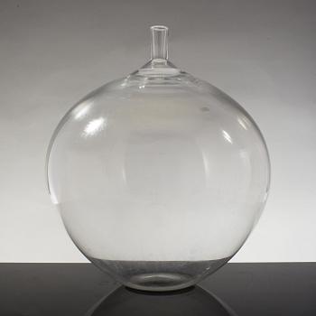 INGEBORG LUNDIN, vas, glas, "Äpplet", Orrefors, signerad, numrerad.