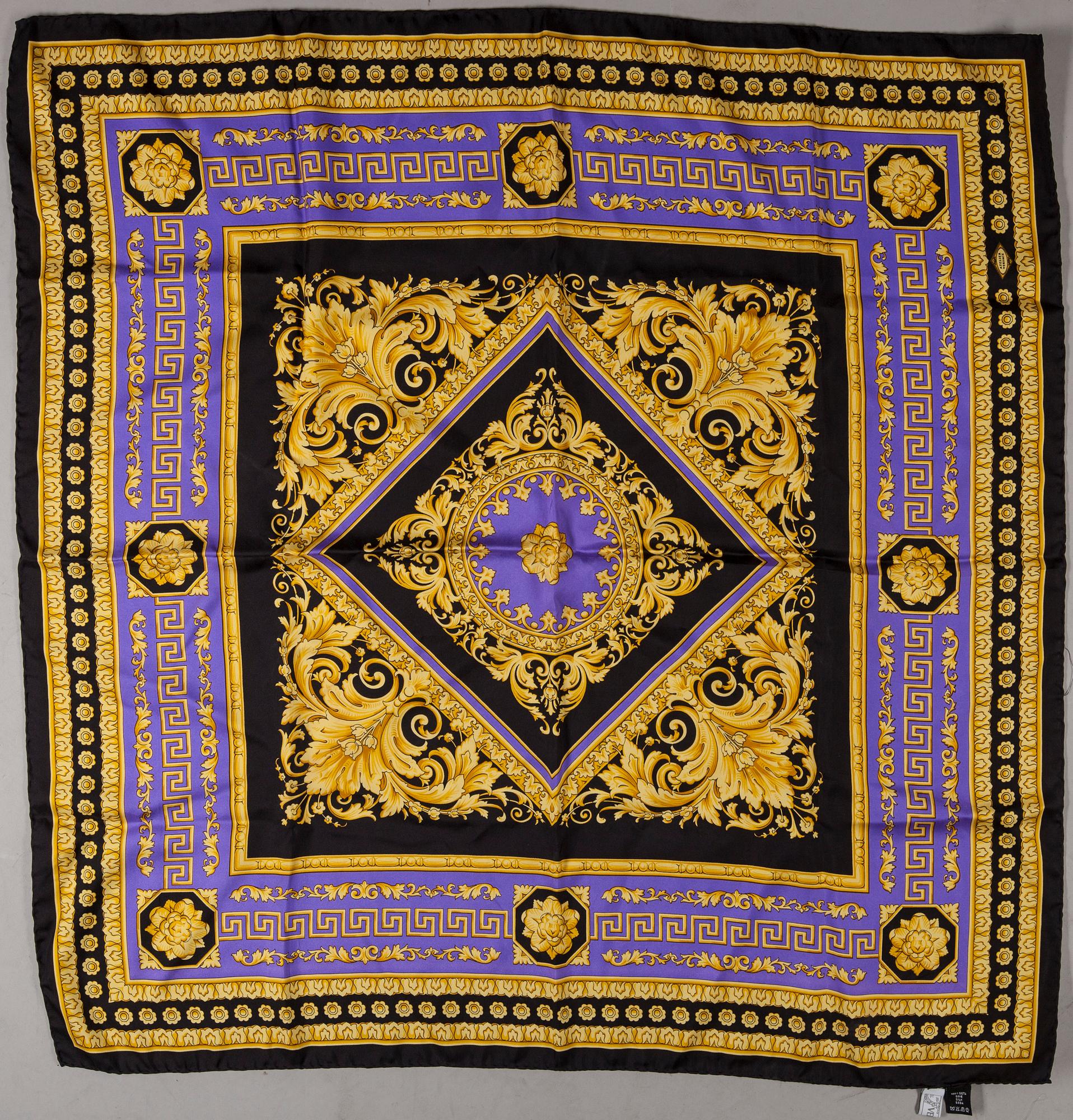 SCARF, Versace.