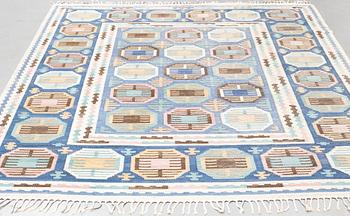 Märta Måås-Fjetterström, a carpet, "Dukater", flat weave ca 298,5 x 231,5-233,5 cm, signed AB MMF.
