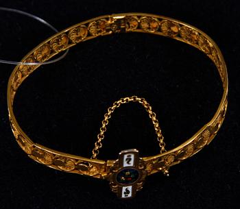 ARMRING, 18 k guld.