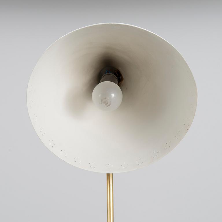 Lisa Johansson-Pape, GOLVLAMPA, model 2062, Stockmann Orno, 1900-talets mitt.