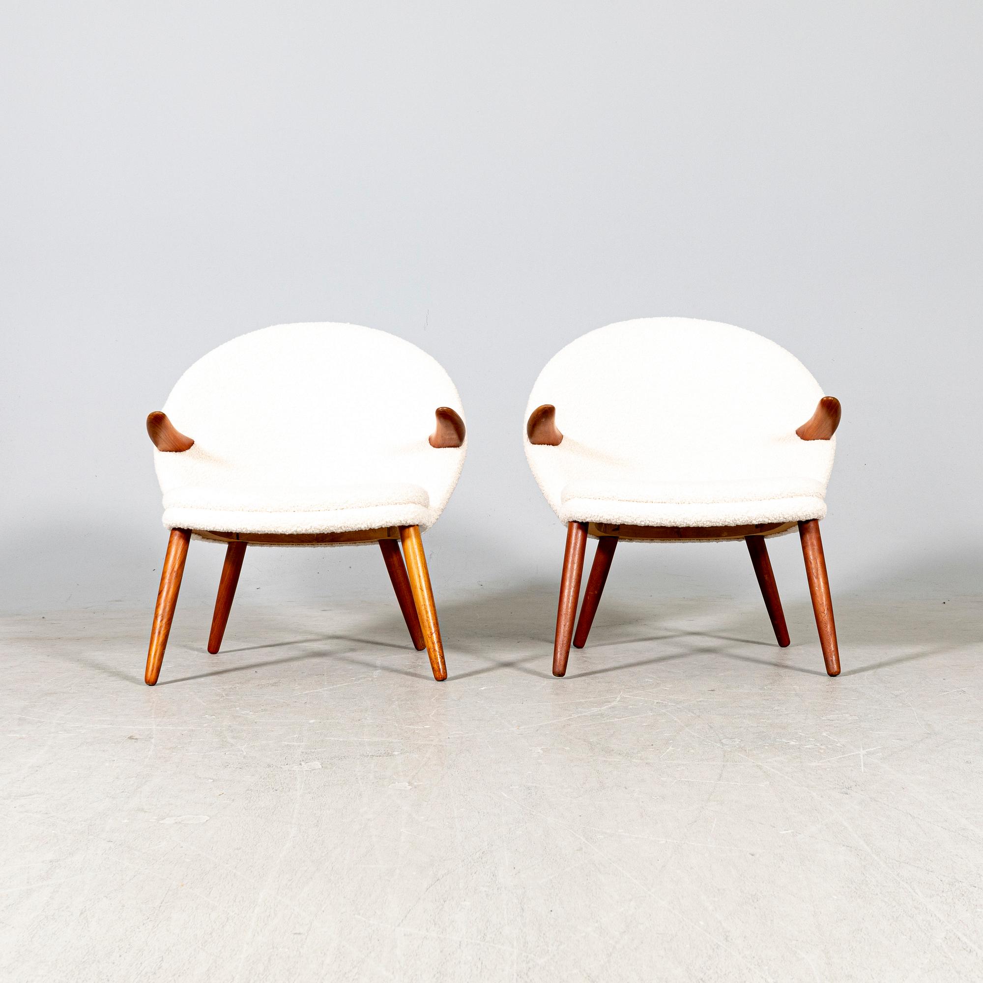 Svend Aage Eriksen, karmstolar ett par "Pingvin" modell GM18 Glostrup Møbelfabrik Danmark 1960-tal.