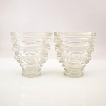 René Lalique, a pair of "Saint Marc" vases, late 20th century, France.