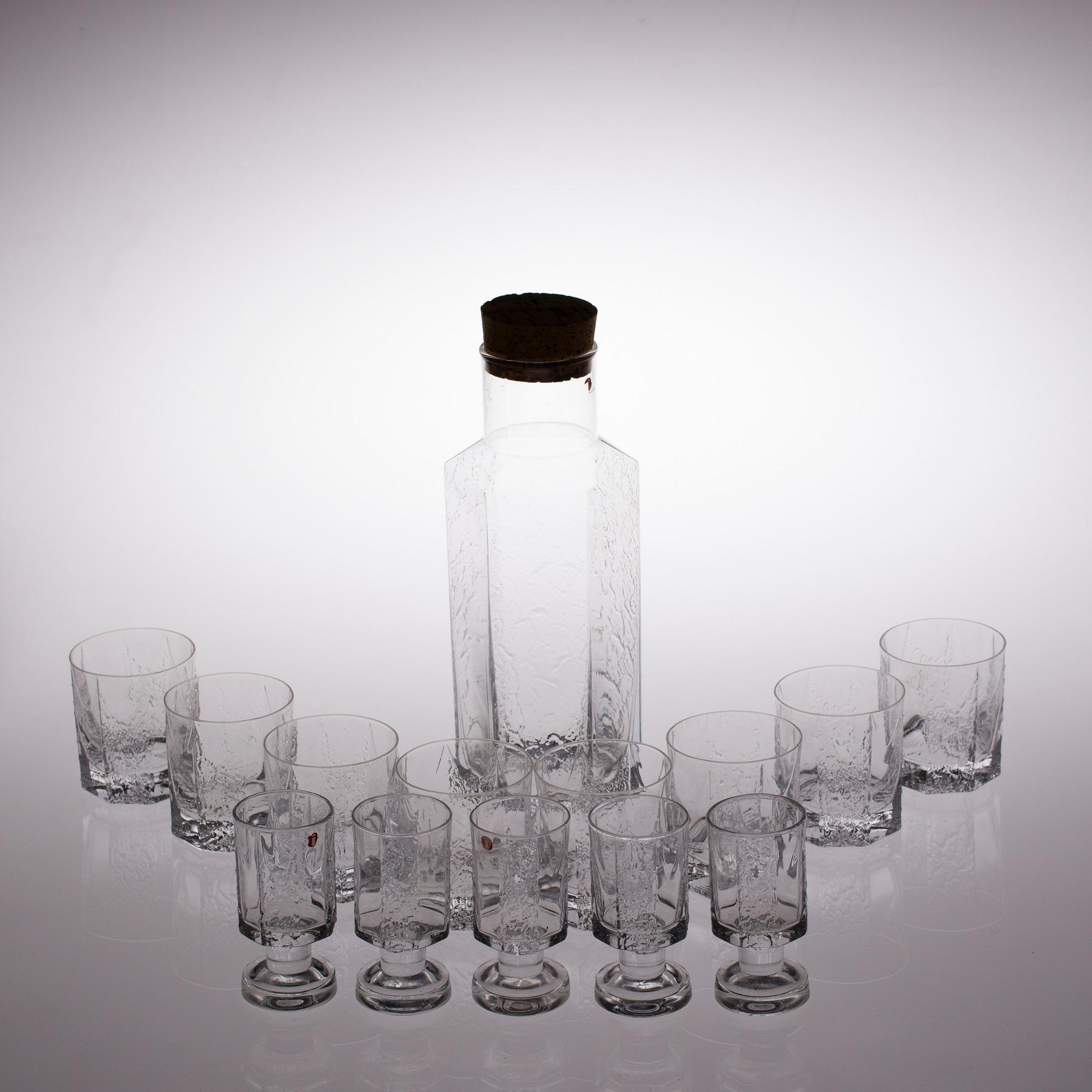 KARAFF med GLAS, 5+8 st, "Kalinka" Timo Sarpaneva, Iittala.