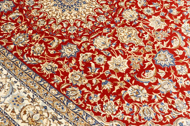 A carpet, Nain part silk so called 9LAA, ca 317 x 202 cm.