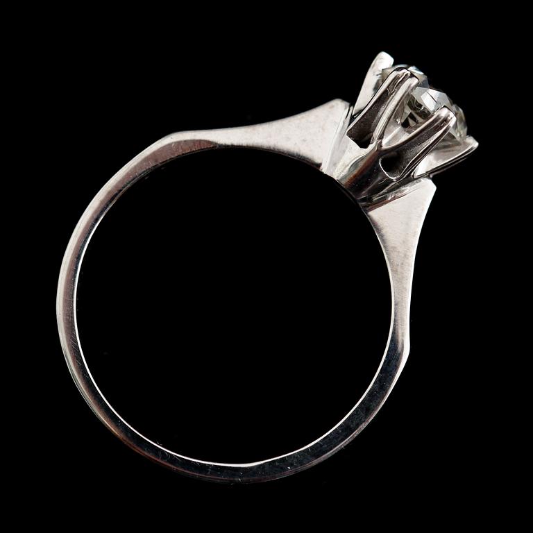 RING, 18 k vitguld, solitär briljantslipad diamant 1.00 ct.