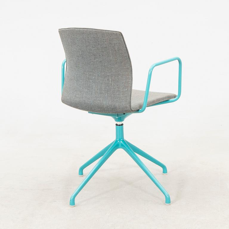 Desk Chair "Gorka Swivel" Akaba.