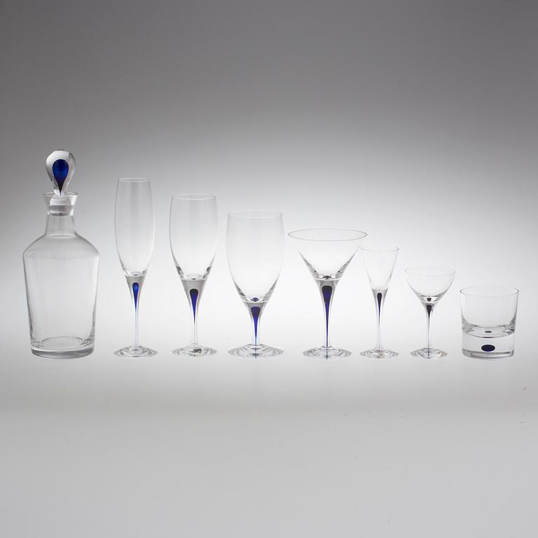 GLASSERVISDELAR, 63 stycken, "Intermezzo", design Erika Lagerbielke. Orrefors.