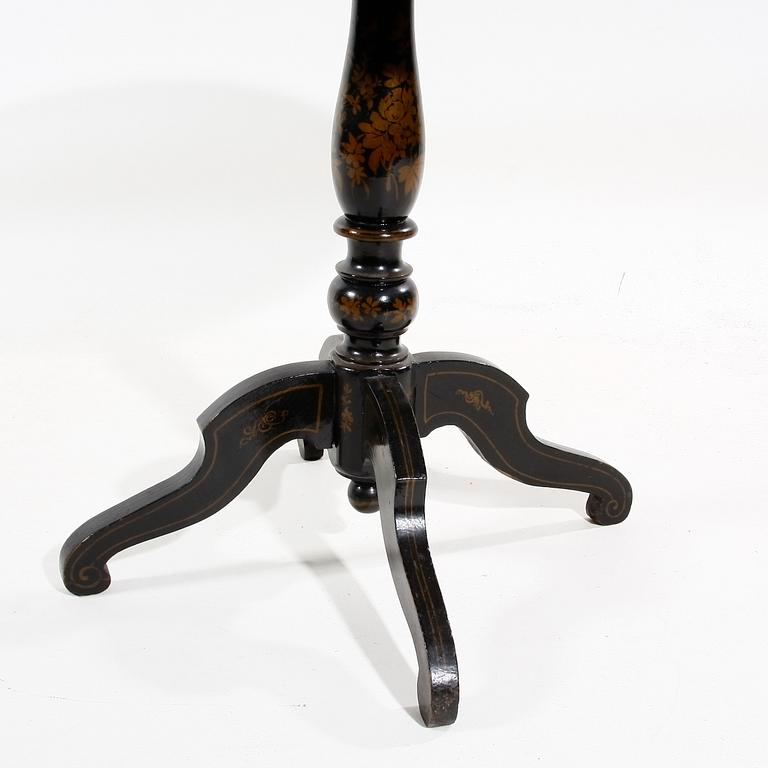 PELARBORD. Kinesiserande stil, 1800-tal.