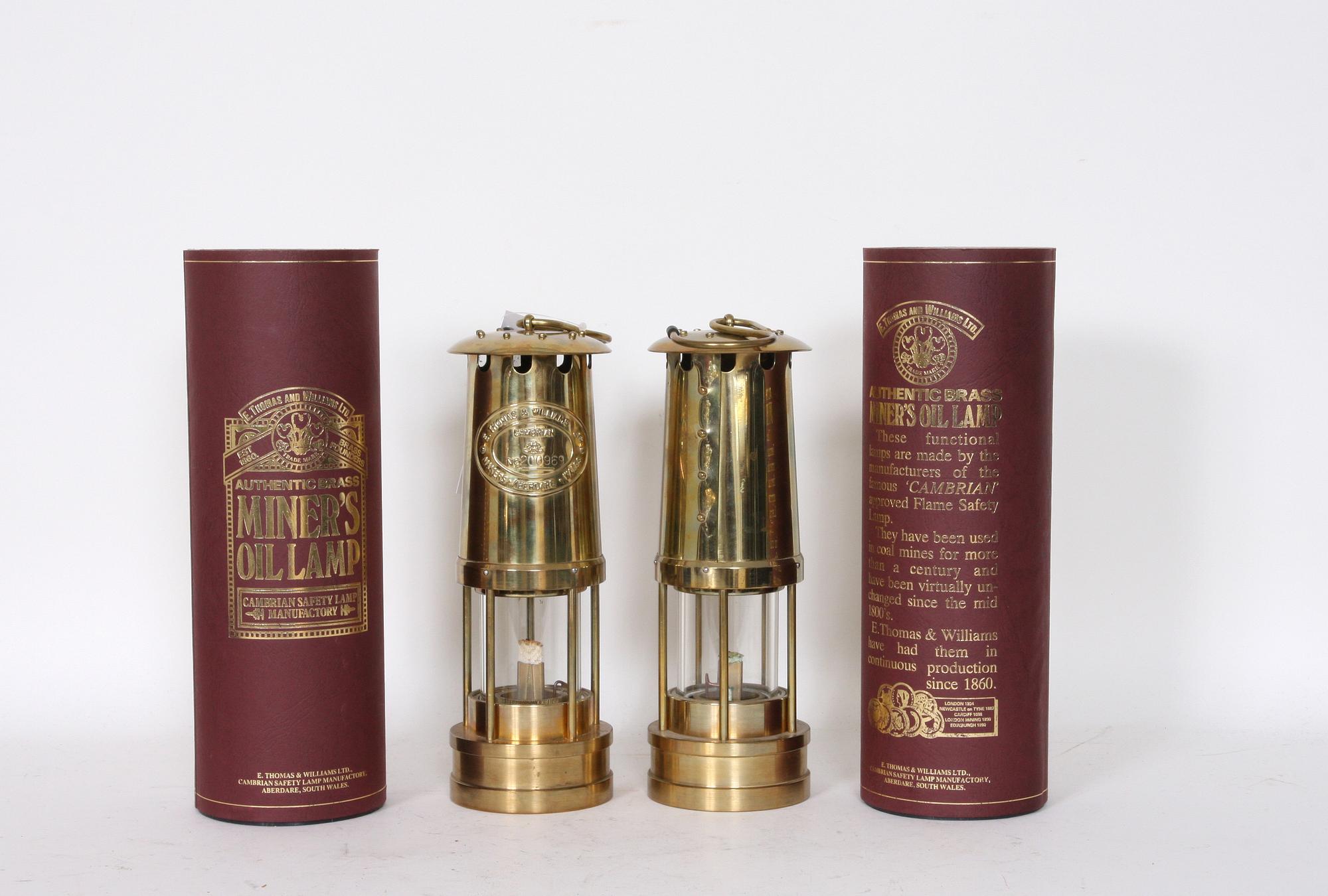 GRUVLAMPOR, 2 st, England, 1900-tal.