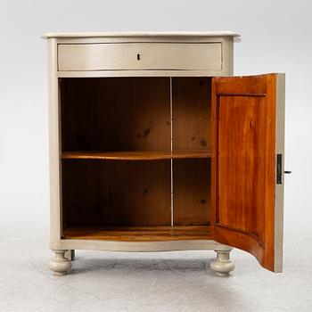 Cabinet, 20th century.