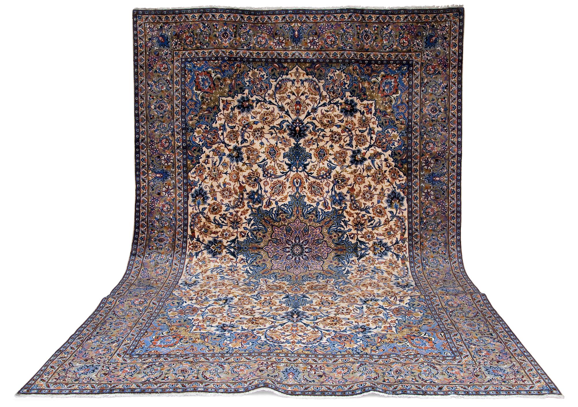 AN ISFAHAN.